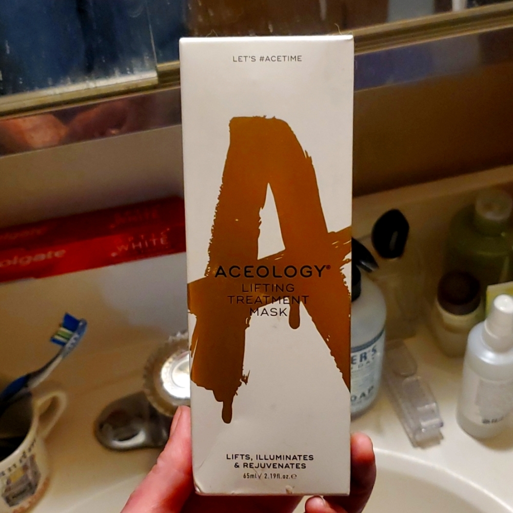 Aceology lifting treatment mask